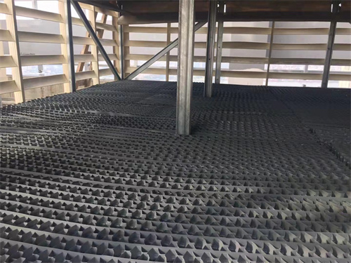 低噪音冷卻塔可以處理的水的溫度是多少？